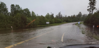 Varias carreteras y autopistas afectadas por el aumento del nivel de ríos Varias carreteras y autopistas afectadas por el aumento del nivel de ríos