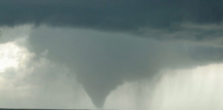 Cinco tornados tocaron suelo en Wisconsin, con grandes daños pero sin muertos Cinco tornados tocaron suelo en Wisconsin, con grandes daños pero sin muertos