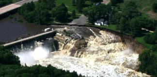 Falla inminente: las inundaciones en el río Blue Earth rompieron la presa Rapidan Falla inminente: las inundaciones en el río Blue Earth rompieron la presa Rapidan