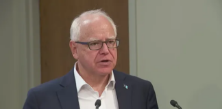 Walz: “Ninguno de los candidatos tuvo una muy buena noche” Walz: "Ninguno de los candidatos tuvo una muy buena noche"