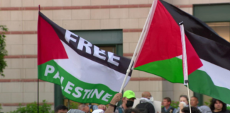 El ex primer ministro israelí Naftali Bennett se reunió con manifestantes en Minneapolis El ex primer ministro israelí Naftali Bennett se reunió con manifestantes en Minneapolis