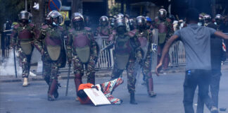Suman 22 muertos por manifestaciones contra el gobierno en Kenia Suman 22 muertos por manifestaciones contra el gobierno en Kenia
