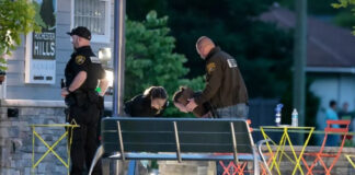 Tiroteo deja ocho heridos en un parque acuático de Rochester Hills Tiroteo deja diez heridos en un parque acuático de Rochester Hills