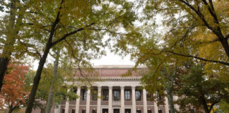 Trump, a favor de conceder residencia a extranjeros graduados en EEUU Trump, a favor de conceder residencia a extranjeros graduados en EEUU