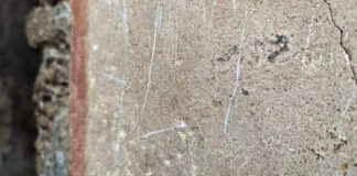 Turista es detenido por rayar una pared del yacimiento arqueológico de Pompeya Turista es detenido por rayar una pared del yacimiento arqueológico de Pompeya