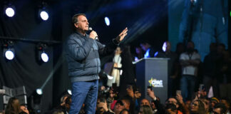 Bolsonaro desvió regalos por 1.2 millones de dólares para su beneficio Bolsonaro desvió regalos por 1.2 millones de dólares para su beneficio