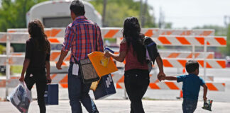 Inician en agosto las inscripciones para el plan de regularización de migrantes Inician en agosto las inscripciones para el plan de regularización de migrantes