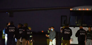 Más de 150 mil migrantes en EEUU son vigilados a través de una app digital Más de 150 mil migrantes en EEUU son vigilados a través de una app digital