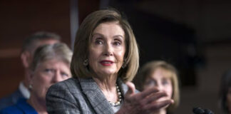 Nancy Pelosi respalda a Kamala Harris como candidata presidencial demócrata Nancy Pelosi respalda a Kamala Harris como candidata presidencial demócrata