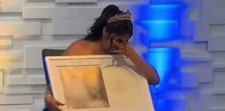 Quinceañera recibe disco firmado por Taylor Swift y su reacción se vuelve viral Quinceañera recibe disco firmado por Taylor Swift y su reacción se vuelve viral