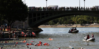 París 2024: Segundo día de entrenamientos cancelados en el río Sena por mala calidad del agua Por segundo día cancelan entrenamientos en el río Sena por la mala calidad del agua