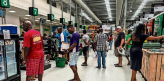 El Caribe se alista para el impacto de Beryl, el primer huracán de la temporada El Caribe se alista para el impacto de Beryl, el primer huracán de la temporada