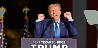 Trump alega inmunidad en el caso de retención de documentos clasificados El precandidato republicano Donald Trump pidió a jueza que tome en cuenta el fallo del Tribunal Supremo que le otorgó inmunidad parcial.