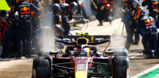 Checo Pérez incómodo en las pruebas libres del GP de Países Bajos Checo Pérez incómodo en las pruebas libres del GP de Países Bajos