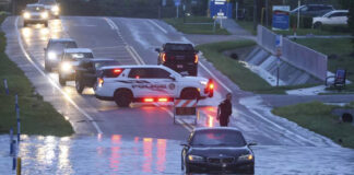 Debby se debilita a tormenta tropical tras tocar tierra en Florida Debby se debilita a tormenta tropical tras tocar tierra en Florida