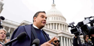 El republicano George Santos se declara culpable de fraude electrónico y robo de identidad George Santos se declara culpable de fraude electrónico y robo de identidad