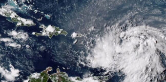 Tormenta tropical Ernesto gana fuerza; se acerca a Puerto Rico y las Islas Vírgenes Tormenta tropical Ernesto gana fuerza; se acerca a Puerto Rico y las Islas Vírgenes