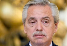 Alberto Fernández renuncia como presidente del Partido Justicialista, tras acusaciones Alberto Fernández renuncia como presidente del Partido Justicialista, tras acusaciones