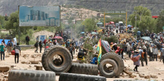 Evo Morales y sus afines suspenden bloqueos contra gobierno de Luis Arce Evo Morales y sus afines suspenden bloqueos contra gobierno de Luis Arce