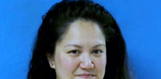 Mujer es acusada de intentar ahogar a niña palestina en una alberca Mujer es acusada de intentar ahogar a niña palestina en una alberca