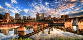 2 escuelas de St. Paul cancelan clases tras recibir una amenaza 2 escuelas de St. Paul cancelan clases el jueves tras una amenaza