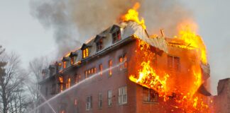 Advertencia de Bandera Roja por Riesgo Extremo de Incendios  Advertencia de Bandera Roja por Riesgo Extremo de Incendios