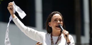 María Corina Machado desmiente a Maduro: “Estoy aquí en Venezuela” María Corina Machado desmiente a Maduro: "Estoy aquí en Venezuela"