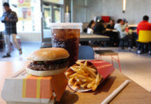 Joven contrae insuficiencia renal tras contagio de E. coli de McDonald’s Joven contrae insuficiencia renal tras contagio de E. coli de McDonald’s