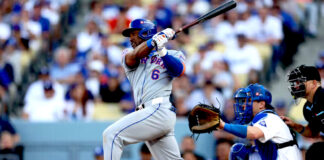 Mets arrasa a Dodgers y la serie queda 1-1 antes de ir a Nueva York Mets arrasa a Dodgers y la serie queda 1-1 antes de ir a Nueva York