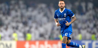 Neymar Jr. regresa a las canchas tras un año fuera por lesión Neymar Jr. regresa a las canchas tras un año fuera por lesión