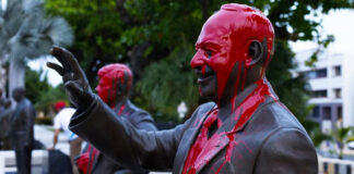 En protesta, vandalizan estatuas de presidentes en Puerto Rico En protesta, vandalizan estatuas de presidentes en Puerto Rico