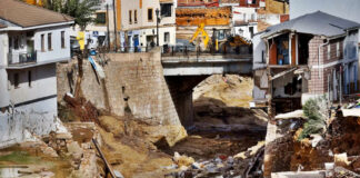 Aumentan a 205 los muertos por las inundaciones en el sureste de España Aumentan a 205 los muertos por las inundaciones en el sureste de España