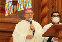 Gobierno nicaragüense expulsa al obispo católico Carlos Herrera Gobierno nicaragüense expulsa al obispo católico Carlos Herrera