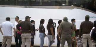 Mediante una app, migrantes enviarán alertas si son detenidos en EEUU Mediante una app, migrantes podrán enviar alertas si están por ser detenidos en EEUU