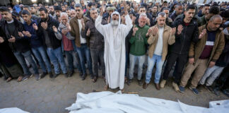 Israel y Hamás se acusan mutuamente de obstaculizarse para el alto al fuego Israel y Hamás se acusan mutuamente de obstaculizarse para el alto al fuego