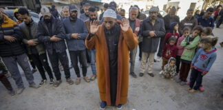 Un cuarto bebé muere a causa del frío en campamento de desplazados en Gaza Un cuarto bebé muere a causa del frío en campamento de desplazados en Gaza