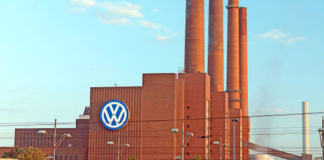 Sindicatos de Volkswagen de Alemania convocan a huelga; protestan por despidos Sindicatos de Volkswagen de Alemania convocan a huelga; protestan por despidos