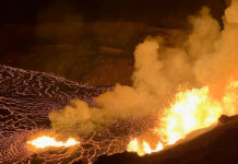 El volcán Kilauea de Hawaii entra en erupción y expulsa columnas de lava El volcán Kilauea de Hawái entra en erupción y expulsa columnas de lava