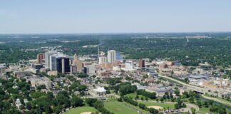 Límites de copagos, transparencia y salario mínimo: Nuevas leyes en MN desde el 1 de enero Límites de copagos, transparencia y salario mínimo: Nuevas leyes en Minnesota desde el 1 de enero