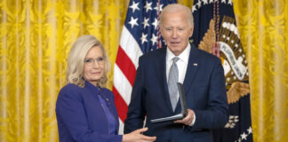 Biden otorga las Presidential Citizens Medal, el segundo premio civil más importante Biden otorga el Presidential Citizens Medal, el segundo premio civil más importante