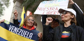 “¡Maduro delincuente, Edmundo presidente!”; venezolanos protestan en la CDMX “¡Maduro delincuente, Edmundo presidente!”; venezolanos protestan en la CDMX