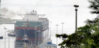 Republicanos presentan proyecto de ley para comprar el canal de Panamá Republicanos presentan proyecto de ley para comprar el canal de Panamá