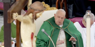 El papa Francisco está “en estado grave”tras sufrir una crisis respiratoria El papa Francisco está “en estado grave”tras sufrir una crisis respiratoria