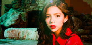 Ángela Aguilar hace a un lado a su papá Pepe Aguilar en su nuevo disco Ángela Aguilar hace a un lado a su papá Pepe Aguilar en su nuevo disco