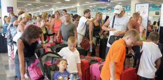 Aranceles de Trump comienzan a impactar al sector turístico de EEUU Aranceles de Trump comienzan a impactar al sector turístico de EEUU