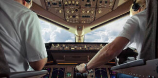 Avión que iba de EEUU a China es desviado; el piloto olvidó su pasaporte Avión que iba de EEUU a China es desviado; el piloto olvidó su pasaporte