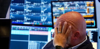 Culpan a Trump de la caída de las bolsas por temor a una recesión Culpan a Trump de la caída de las bolsas por temor a una recesión