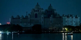 Se apagan monumentos y edificios del mundo durante la Hora del Planeta 2025 Se apagan monumentos y edificios del mundo durante la Hora del Planeta 2025