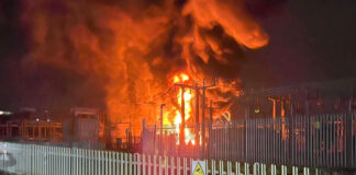 Cierra aeropuerto británico de Heathrow tras incendio que provocó apagón Cierra aeropuerto británico de Heathrow tras incendio que provocó apagón