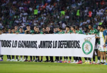 León manda mensaje a la FIFA en pleno partido: “Todos lo ganamos, juntos lo defendemos” León manda mensaje a la FIFA en pleno partido: "Todos lo ganamos, juntos lo defendemos"